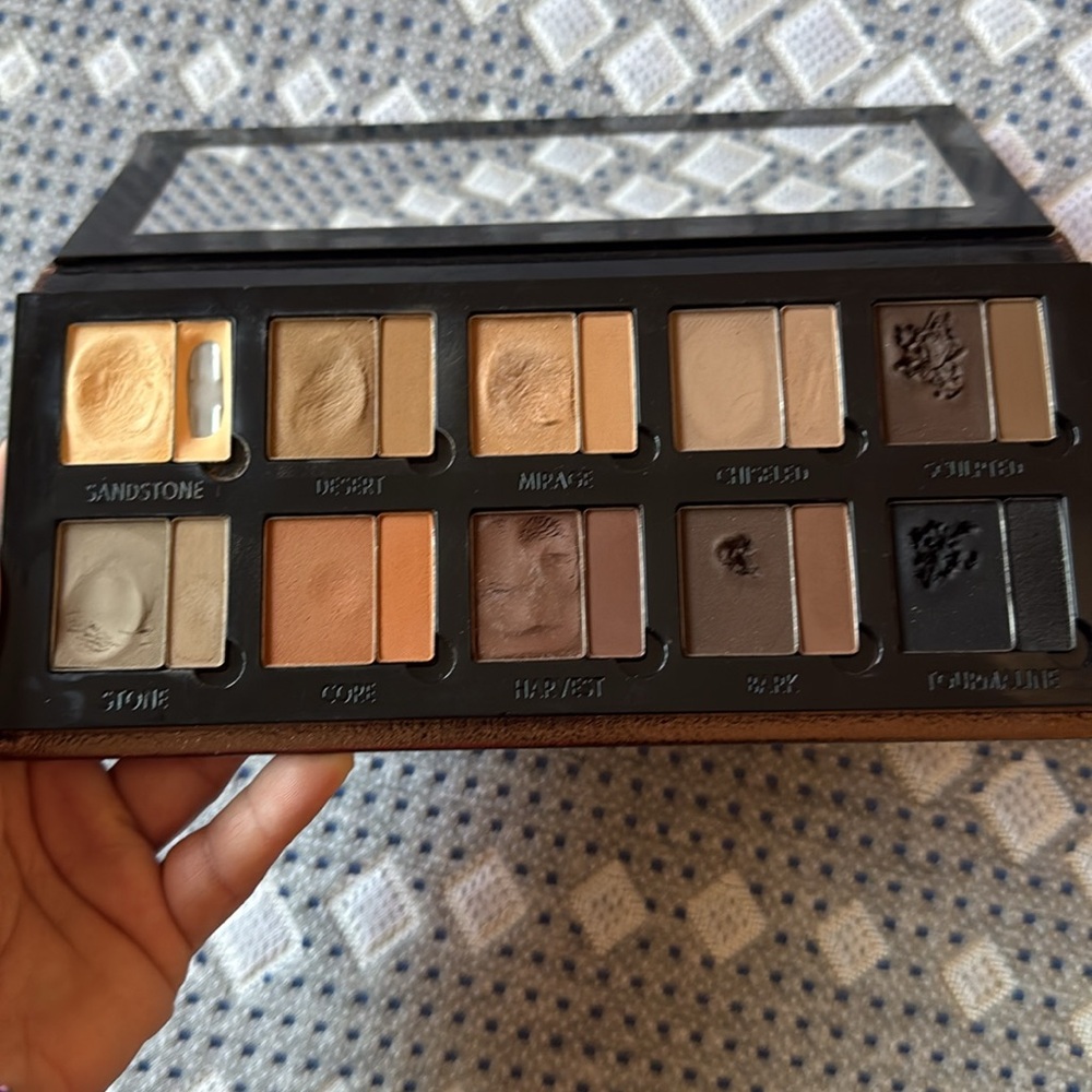 Danessa Myricks Grounwork palette - Picture 4 of 6